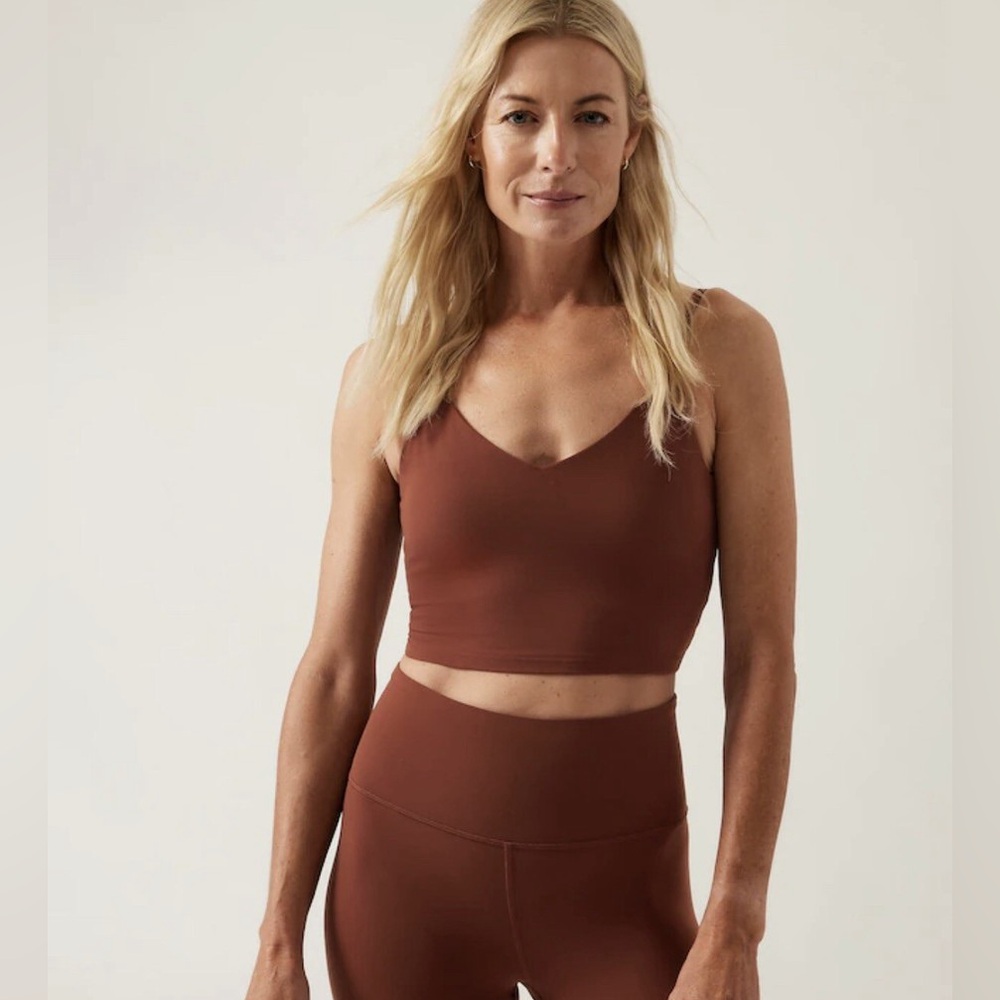 Athleta Elation V neck crop (A-C)
